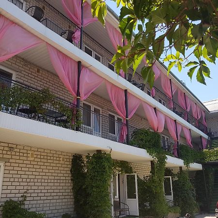 Hotel Flamingo Zaliznij Port Eksteriør bilde