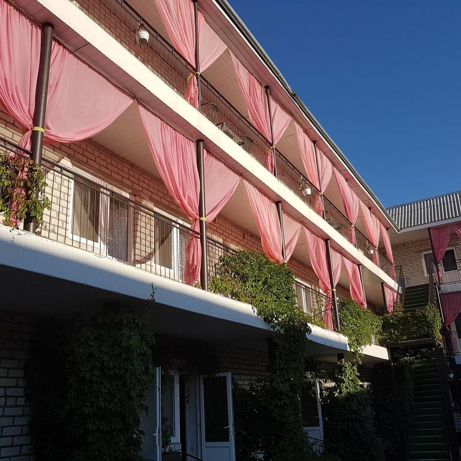 Hotel Flamingo Zaliznij Port Eksteriør bilde