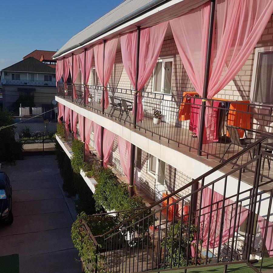 Hotel Flamingo Zaliznij Port Eksteriør bilde